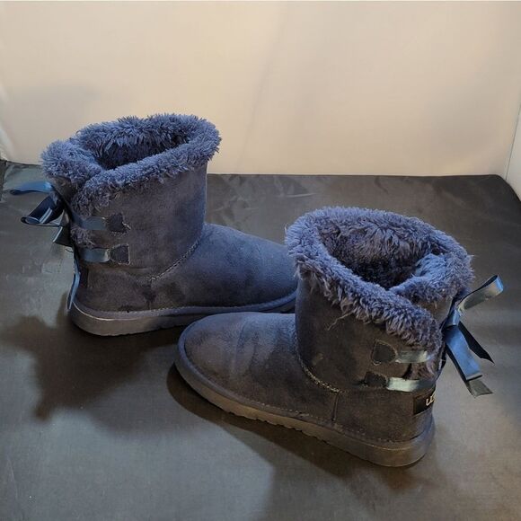 UGG MINI BAILEY BOW RETRO SPOTS OCEAN BOOTS - WOMEN'S S2 - Picture 4 of 13